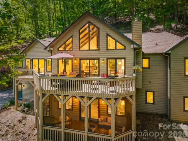 26 Walnut Drive, Mills River, NC 28759