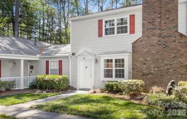 8517 Castle Pine Court, Charlotte, NC 28226