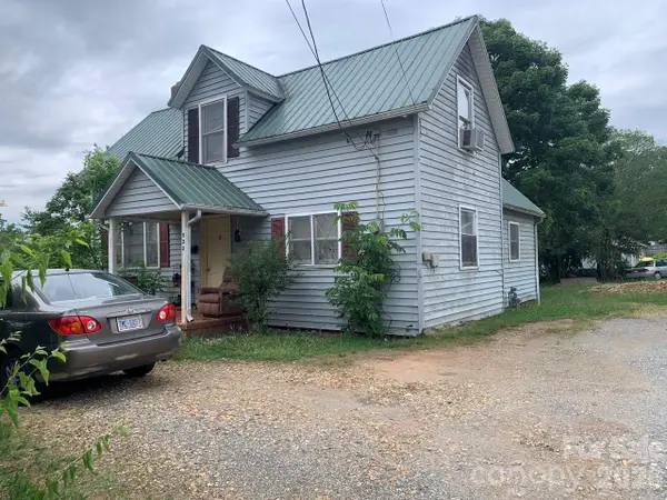 522 W Concord Street, Morganton, NC 28655
