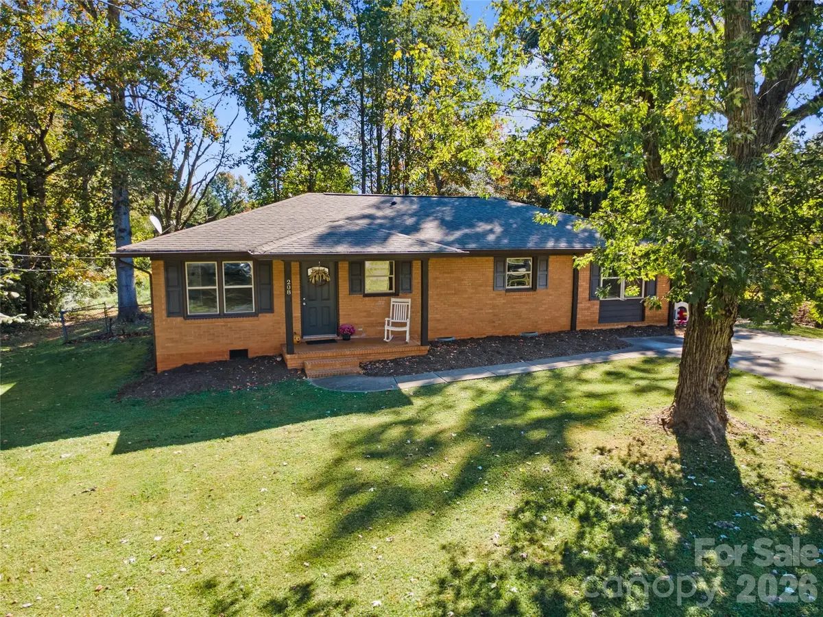 208 Park Road, Mount Holly, NC 28120 - #1