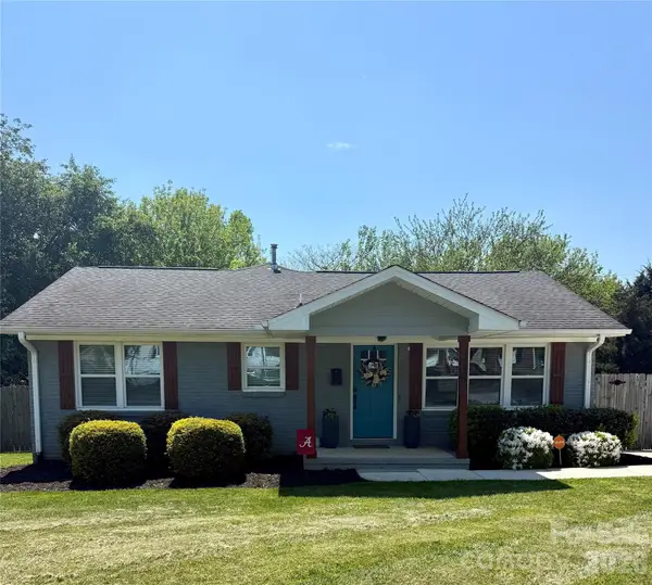 4238 Donnybrook Place, Charlotte, NC 28205