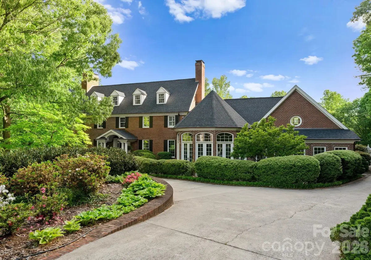 240 21st Avenue Drive Nw, Hickory, NC 28601 - #1