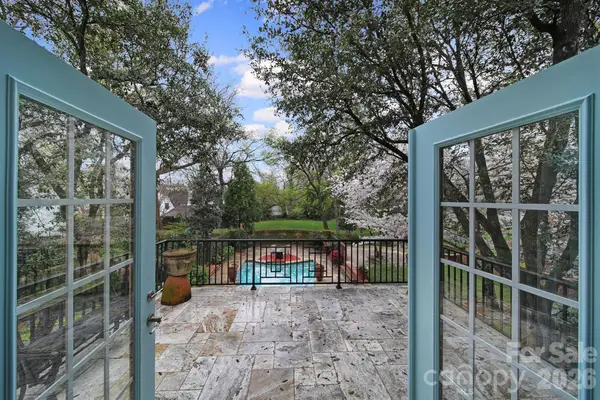 2132 Rolston Drive, Charlotte, NC 28207