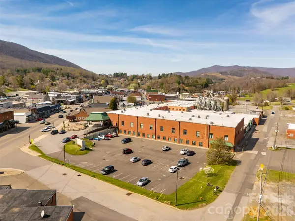 108 Jefferson Station Place, West Jefferson, NC 28694