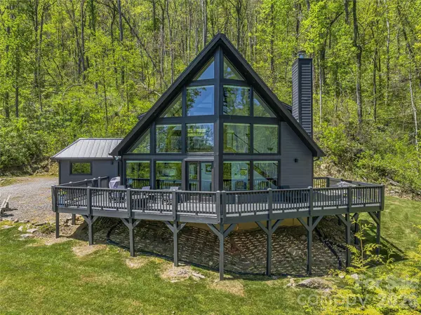 110 North Knob Lane, Weaverville, NC 28787