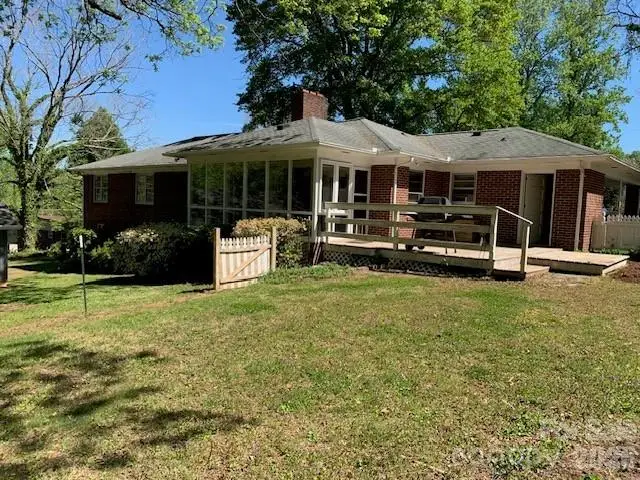 811 Hilton Street Ne, Lenoir, NC 28645 - #2