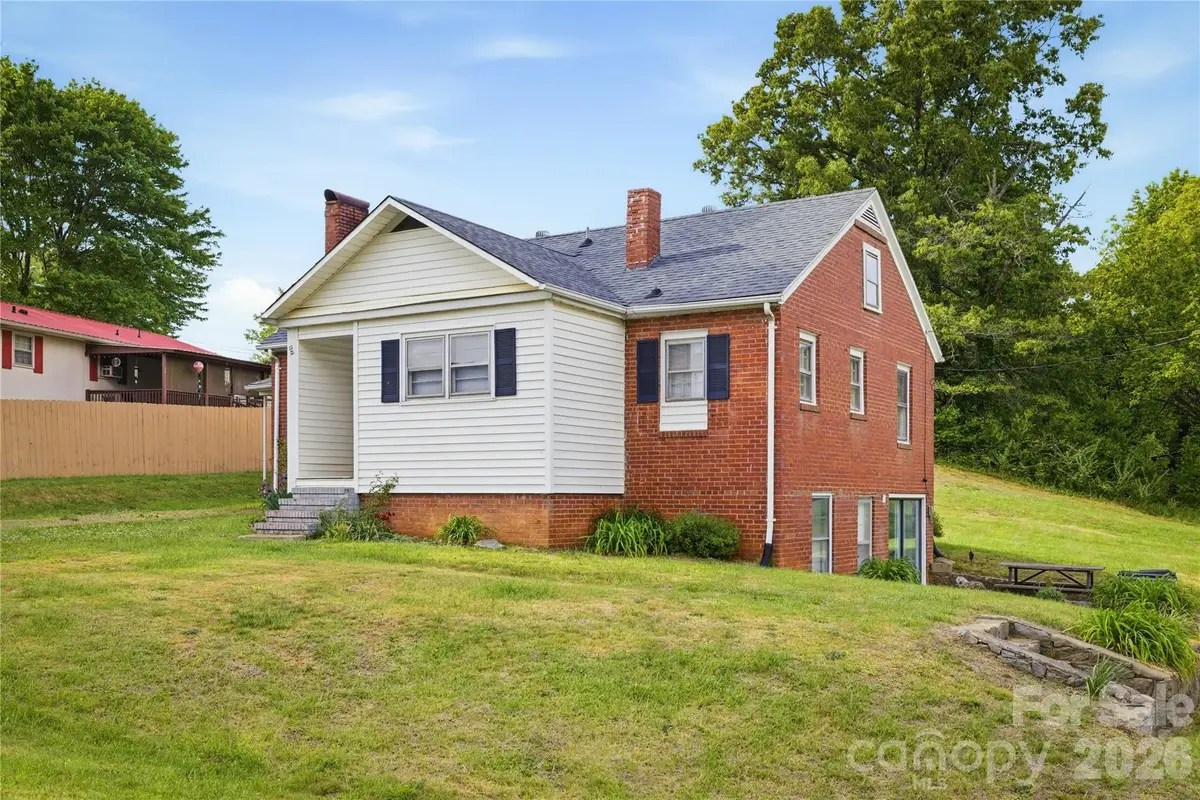 1348 Hibriten Drive Se, Lenoir, NC 28645 - #1