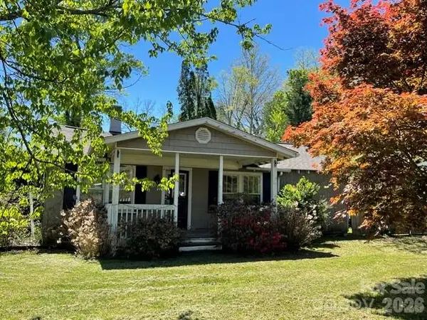 1610 Willow Road, Hendersonville, NC 28739