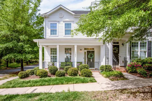 13621 Old Vermillion Drive, Huntersville, NC 28078