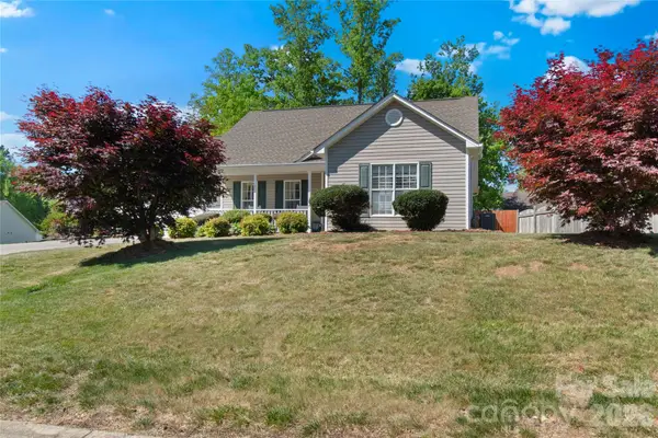 1796 Pebble Run Lane, Clemmons, NC 27012