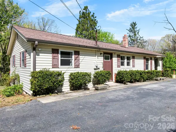 203 Dundee Street, Hendersonville, NC 28791