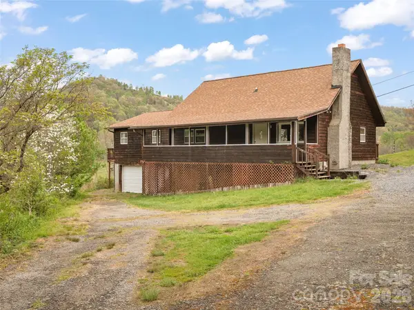 37 Sawyer Ridge Road, Clyde, NC 28721