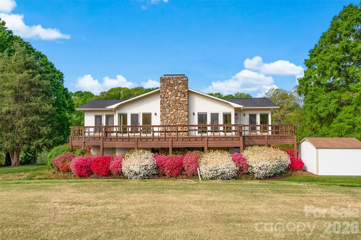 443 W Gleneagles Road, Statesville, NC 28625 - #1