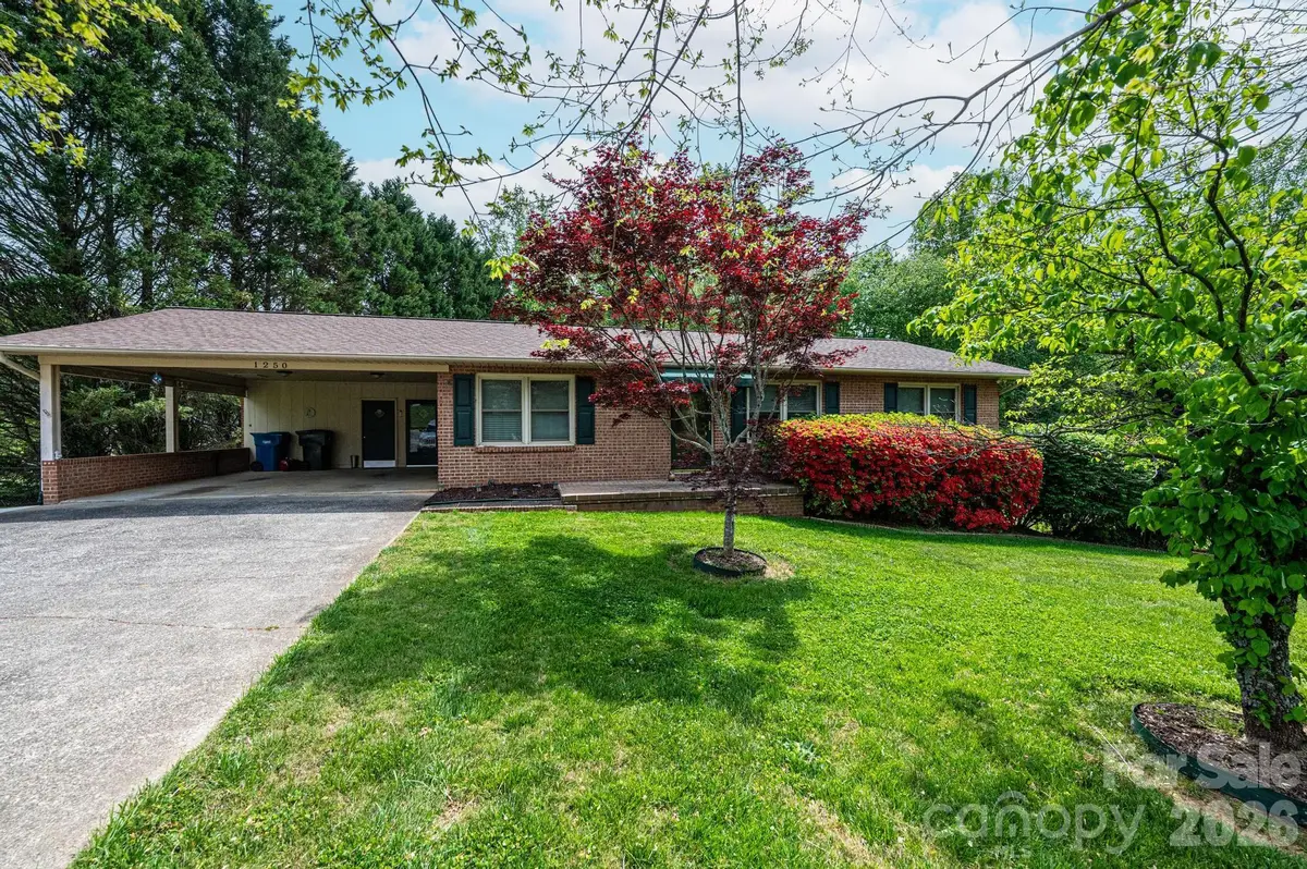 1250 21st Avenue Ne, Hickory, NC 28601 - #1