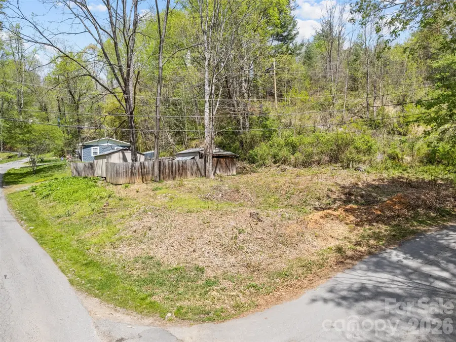 26 Lansing Road, Waynesville, NC 28786 - #2