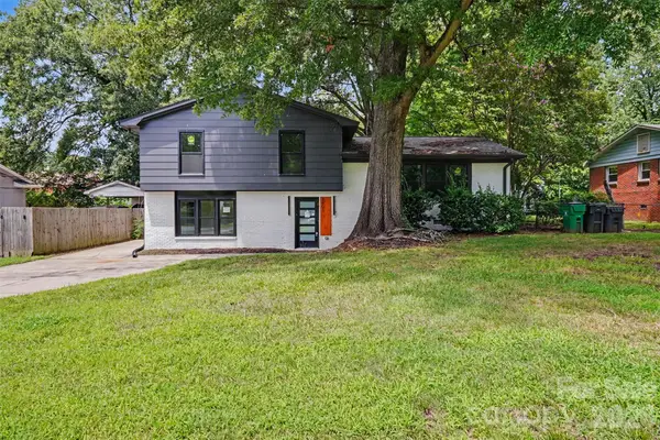 3801 Woodleaf Road, Charlotte, NC 28205