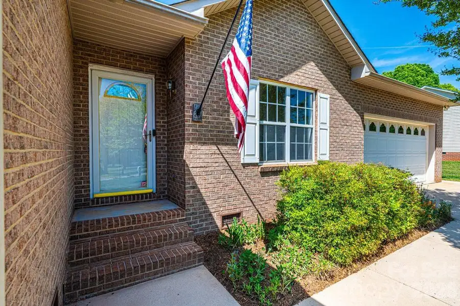 2000 Summerfield Circle, Conover, NC 28613 - #2