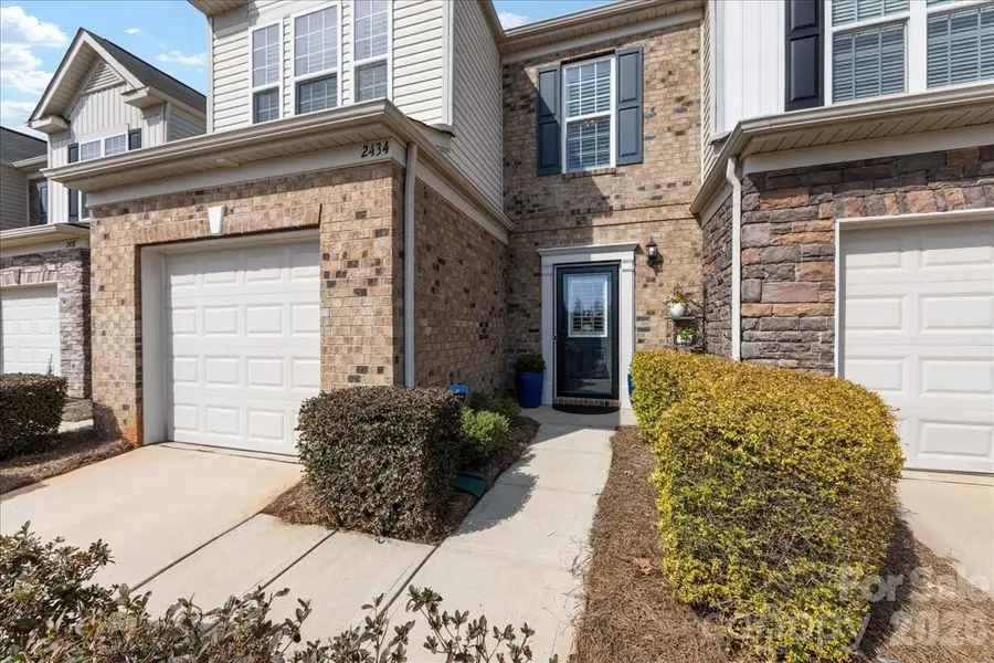 2434 Royal York Avenue, Charlotte, NC 28210 - #3