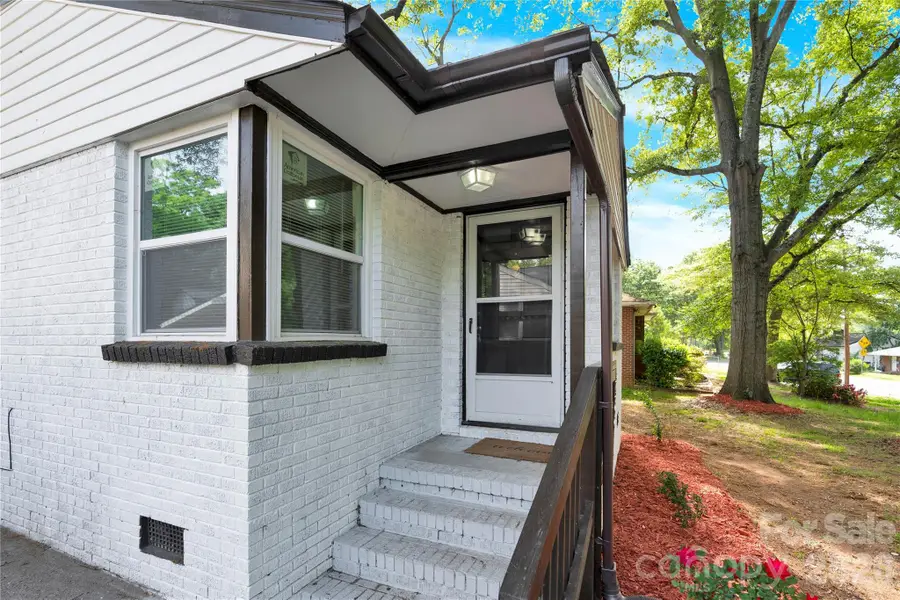 3300 Bonaire Drive, Charlotte, NC 28208 - #3