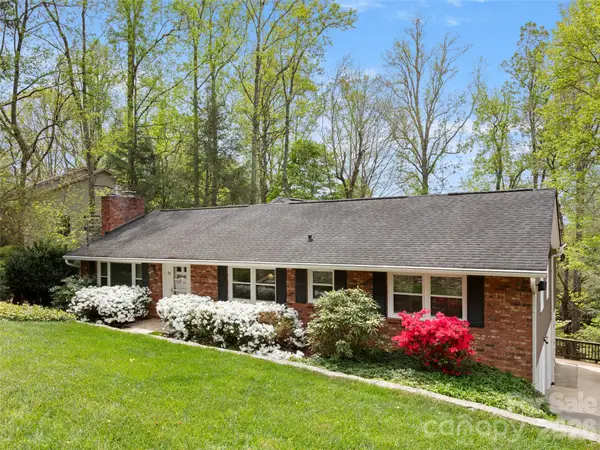 32 Westridge Drive, Asheville, NC 28803