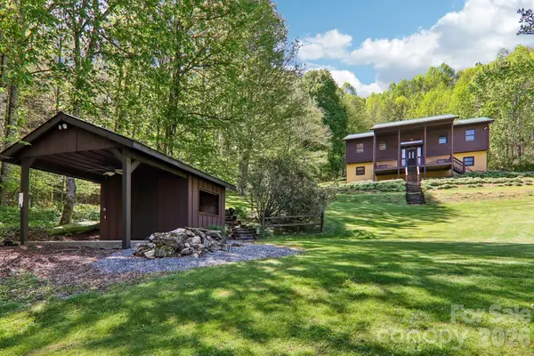 129 Cash Phillips Drive, Mars Hill, NC 28754