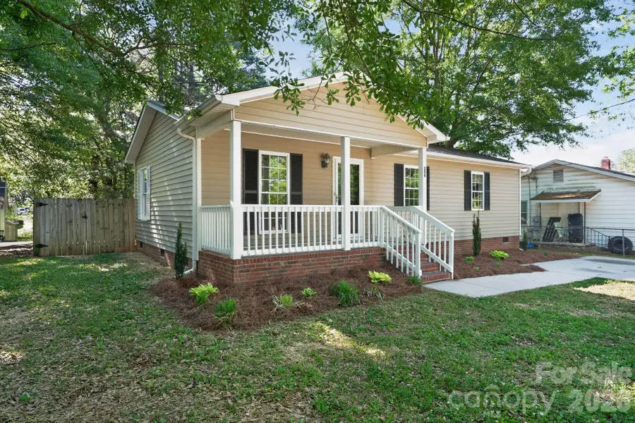 208 S Pasour Street, Dallas, NC 28034 - #2