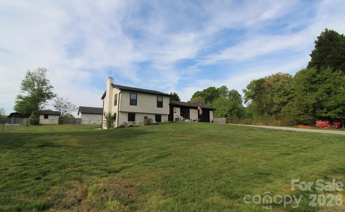 2555 Belshire Drive, Conover, NC 28613 - #1