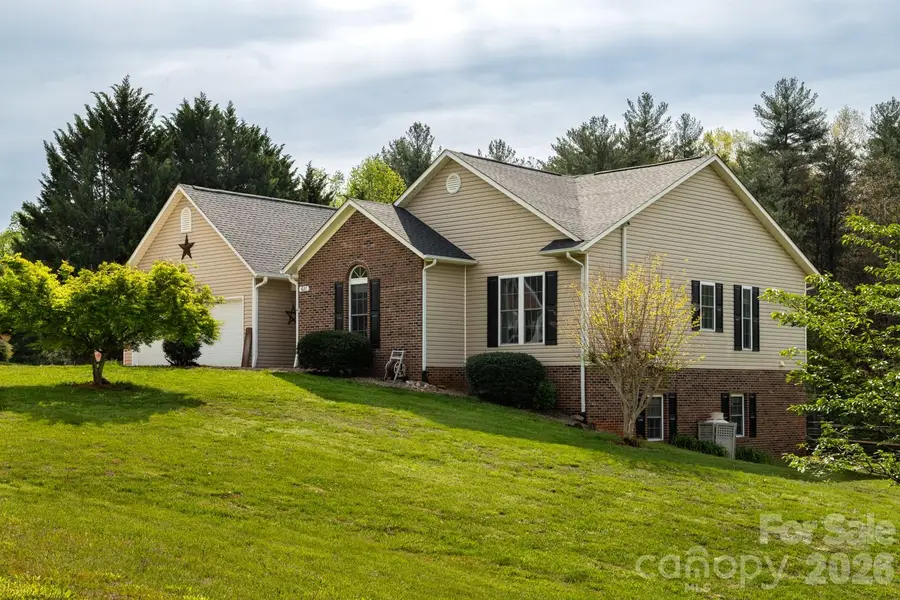 611 Briar Creek Drive #36, North Wilkesboro, NC 28659 - #2