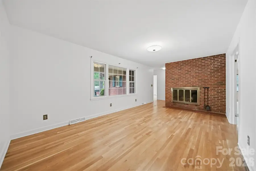 105 Ann Street, Morganton, NC 28655 - #2