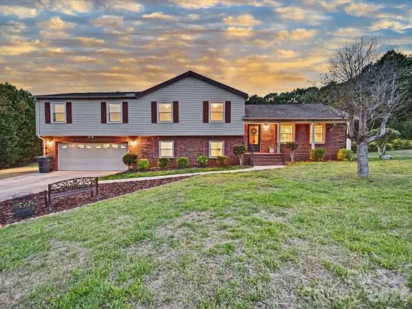7117 Rock Island Road, Charlotte, NC 28278