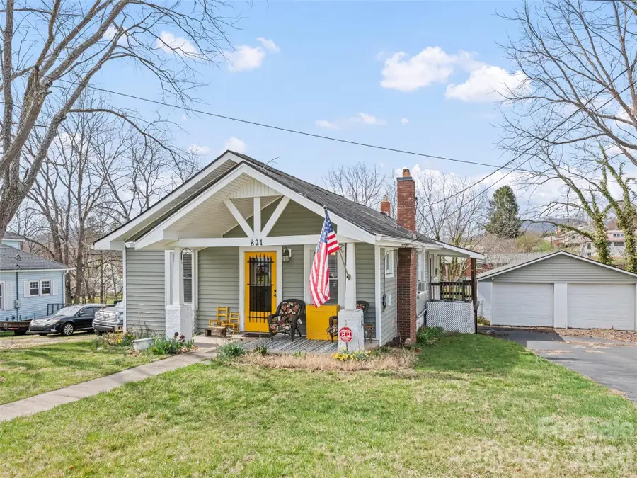 821 N Main Street, Canton, NC 28716 - #2