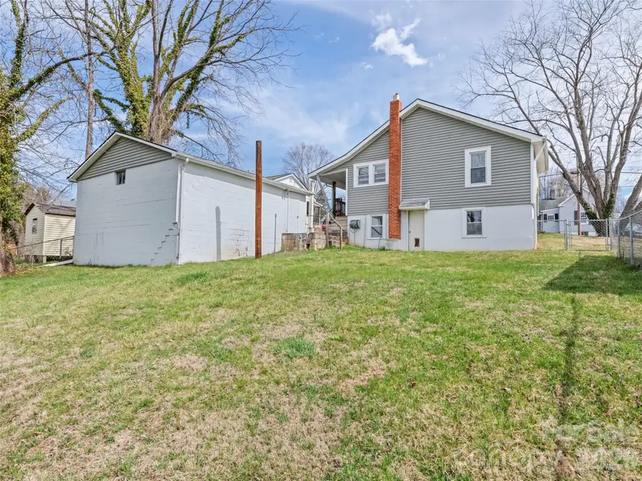 821 N Main Street, Canton, NC 28716 - #3