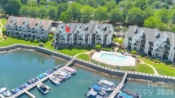 18755 Vineyard Point Lane, Cornelius, NC 28031