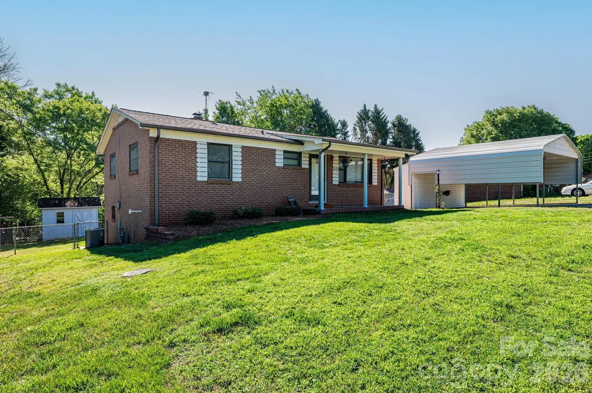 2649 Westview Acres Street, Hickory, NC 28601 - #1