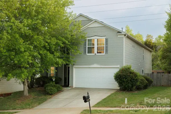6135 Blue Ash Lane, Charlotte, NC 28215