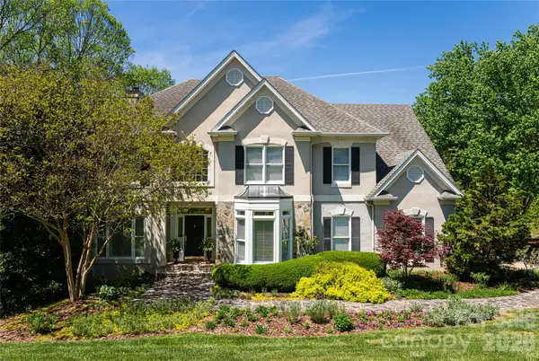 38 Pine Acre Boulevard, Asheville, NC 28804