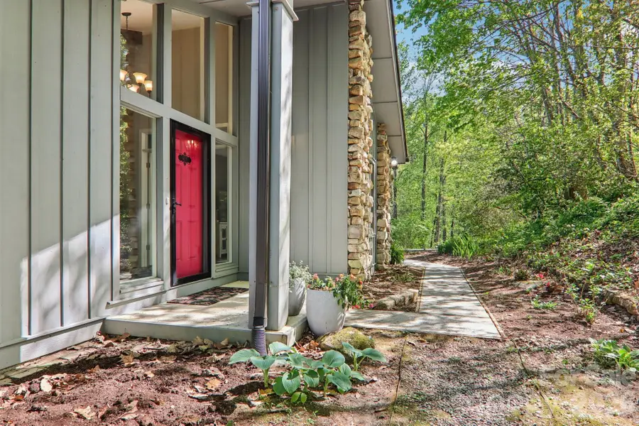 817 Greenwood Drive, Hendersonville, NC 28791 - #3