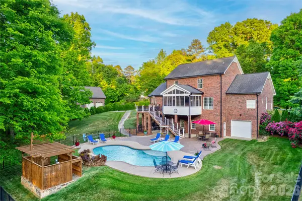 1390 Bennington Drive Nw, Concord, NC 28027