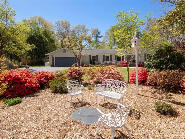 304 Wood Dale Drive, Hendersonville, NC 28791