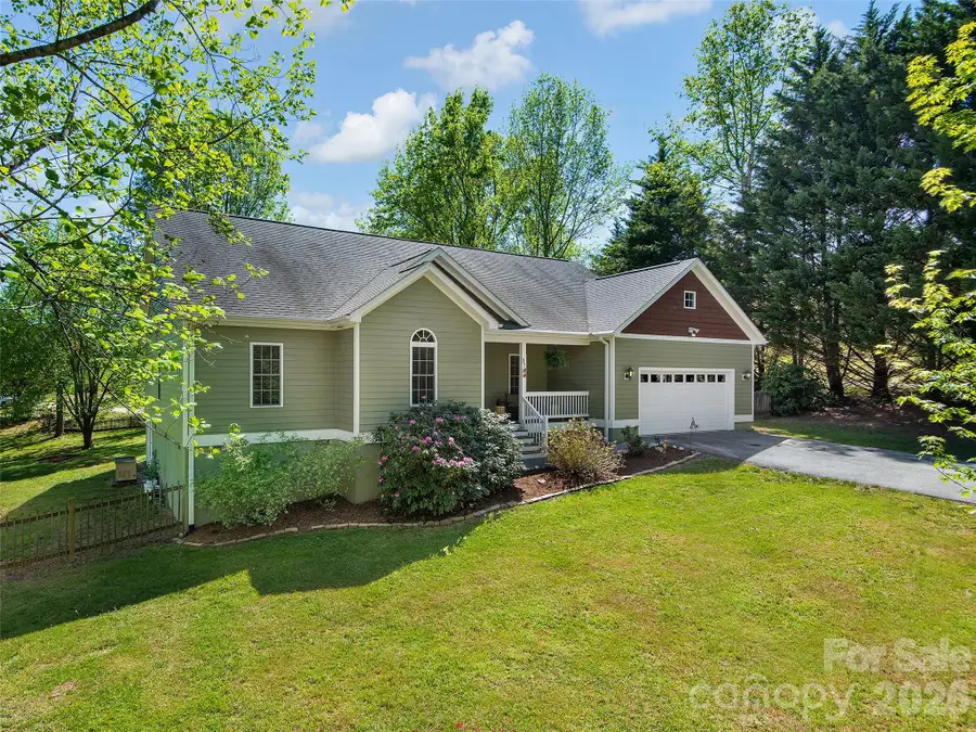 37 Crimson Lane, Hendersonville, NC 28792 - #2