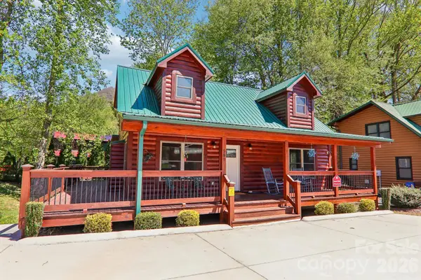 589 Panoramic Loop, Maggie Valley, NC 28751