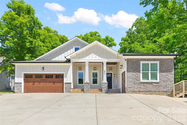 2917 Lake Shore Road S, Denver, NC 28037