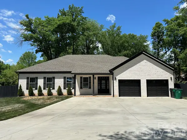 5330 Tuckaseegee Road, Charlotte, NC 28208