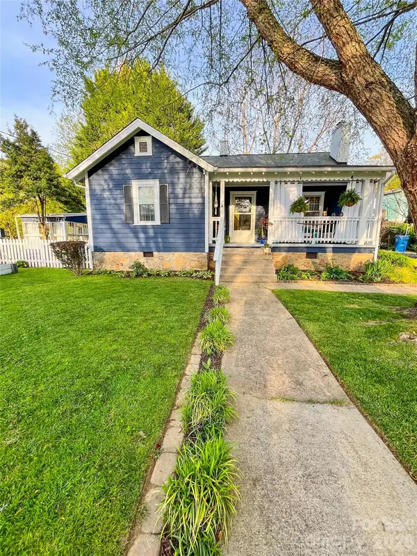 271 Brook Street, Waynesville, NC 28786