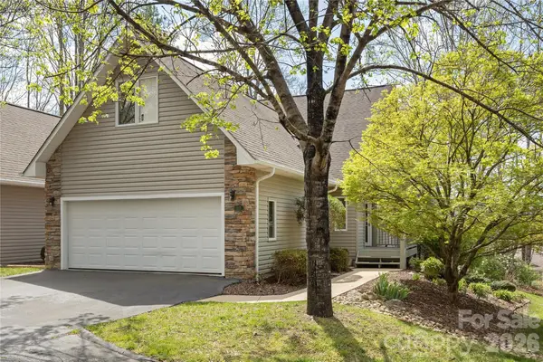 2115 Cumming Woods Court, Hendersonville, NC 28739