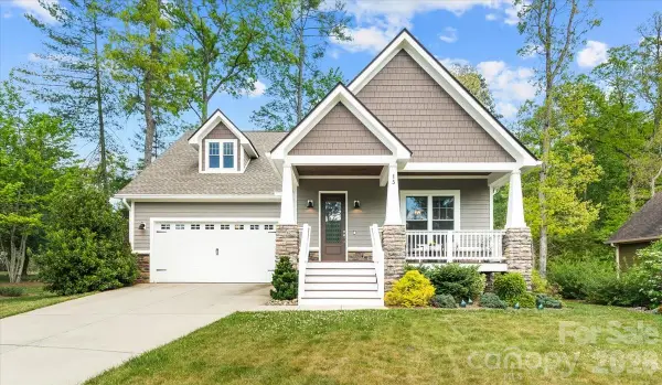 15 Quail Hollow Drive, Arden, NC 28704