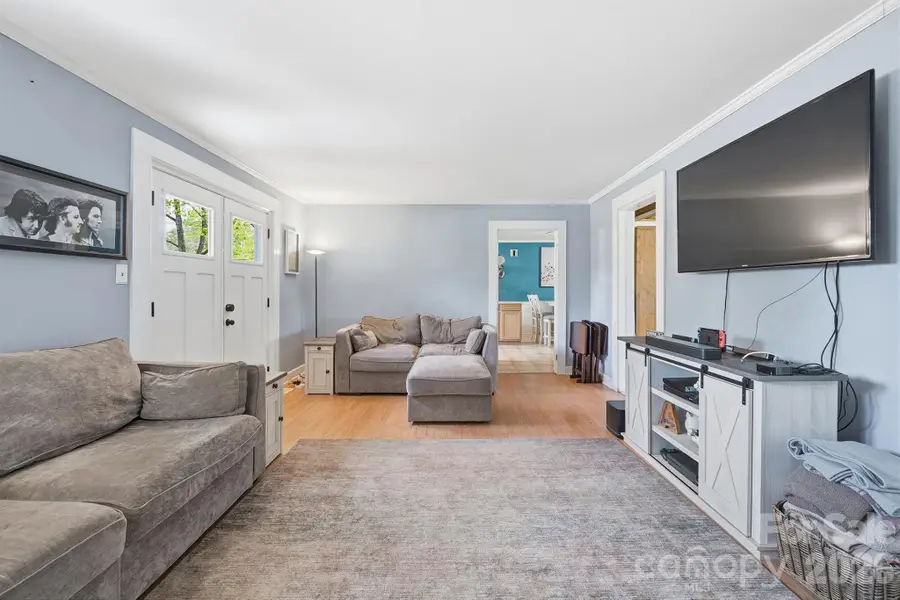 305 W 9th Street, Newton, NC 28658 - #3