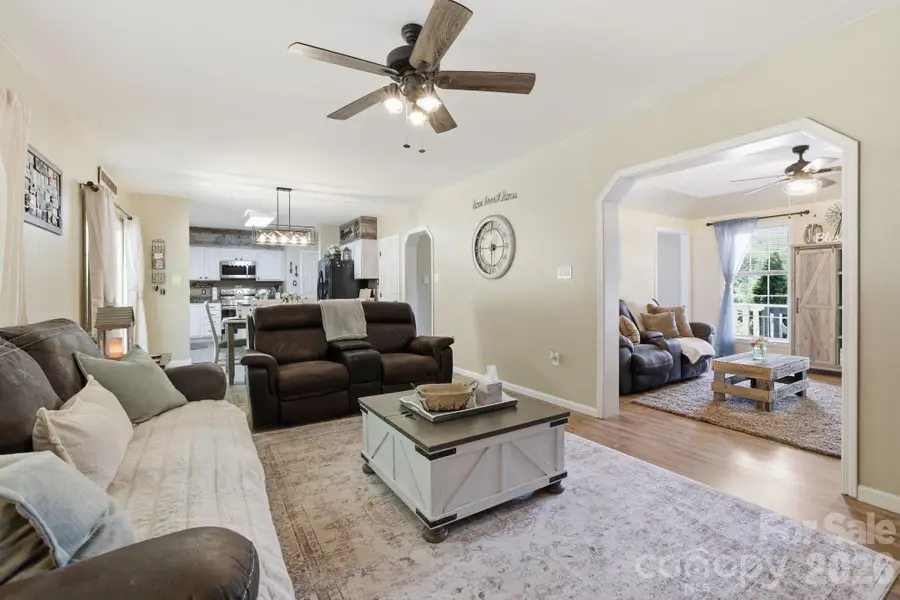 10 Country Road, Hendersonville, NC 28791 - #2