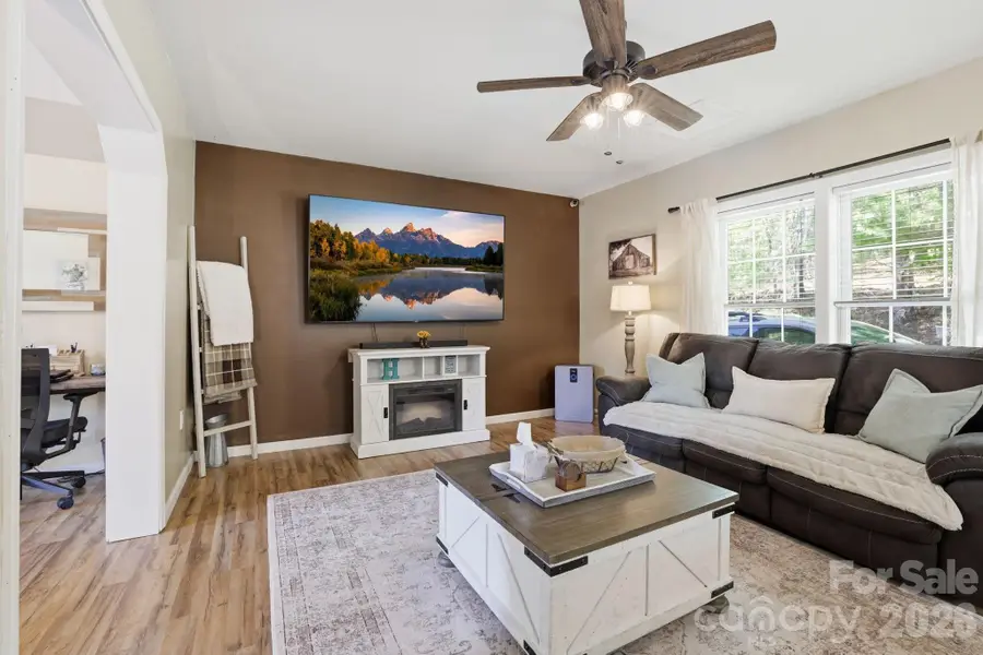 10 Country Road, Hendersonville, NC 28791 - #3