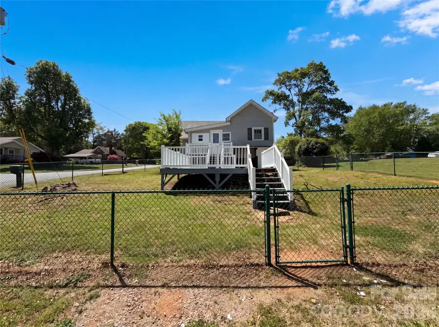 215 S Ferry Road, New London, NC 28127 - #3